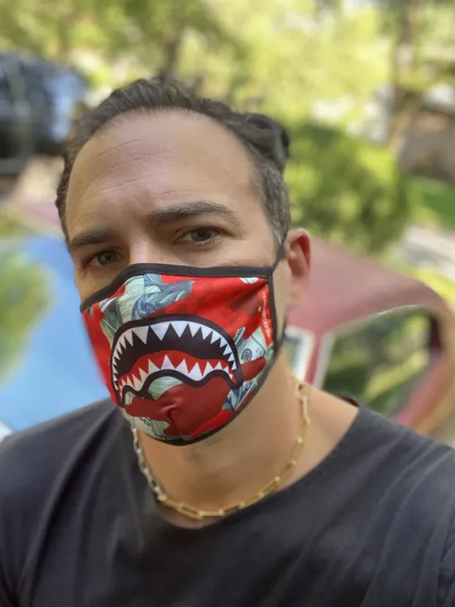 FACE MASKS>SPRAYGROUND ADULT MONEY CAMO (RED) FORM-FITTING FACE MASK