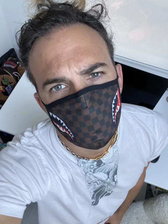 FACE MASKS>SPRAYGROUND ADULT SHARKS IN PARIS (SIDE SHARK) FORM-FITTING FACE MASK