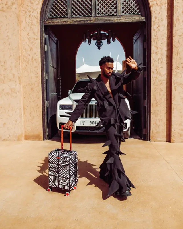 CARRY-ON LUGGAGE>SPRAYGROUND A.I.8 AFRICAN INTELLIGENCE - ORIGIN STORY SHARKNAUTICS HARDSHELL CARRY-ON LUGGAGE