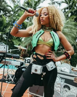 CROSSBODYS>SPRAYGROUND A.I.8 AFRICAN INTELLIGENCE BOOKED u0026 BUSY CHARM WAISTBELT