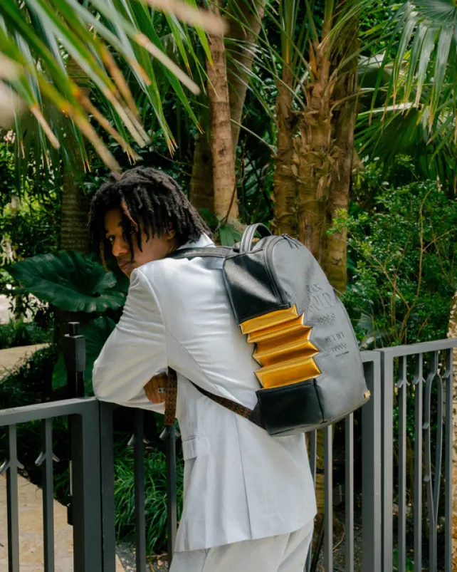 BACKPACKS>SPRAYGROUND A.i.3 SHARK BITE BLACK GOLD BACKPACK (DLXV)