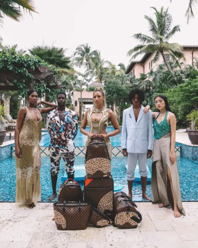 DUFFLES>SPRAYGROUND A.i.3 THE LEGACY DUFFLE