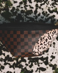 CROSSBODYS><noscript><img width=