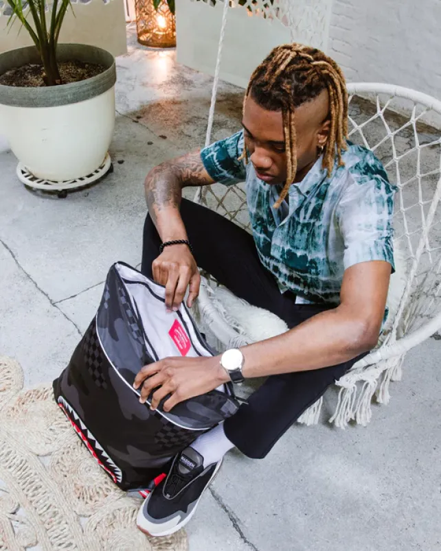 BACKPACKS>SPRAYGROUND 3AM NAPSACK PILLOW BACKPACK
