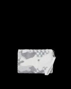 CROSSOVER CLUTCHES>SPRAYGROUND 3AM PLUSH SWISS ALPS CROSSOVER CLUTCH