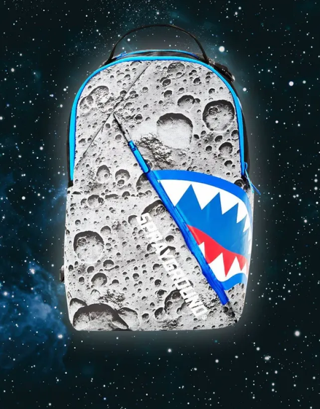 BACKPACKS>SPRAYGROUND ANGLED REFLECTIVE SHARK (SPACE SHOT)