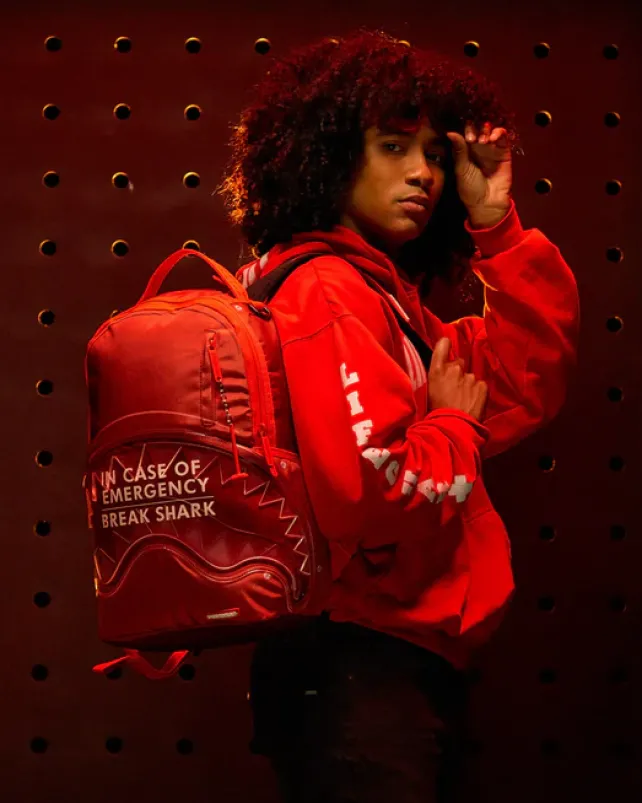 BACKPACKS>SPRAYGROUND BREAK IN CASE OF EMERGENCY SHARK (DLXR)