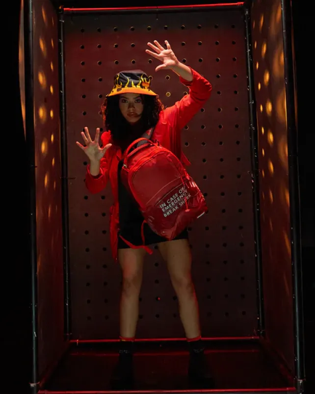 BACKPACKS>SPRAYGROUND BREAK IN CASE OF EMERGENCY SHARK (DLXR)