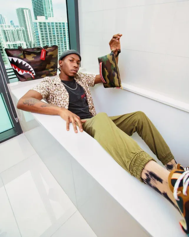 TOTES>SPRAYGROUND CHECKS IN CAMOFLAUGE TOTE