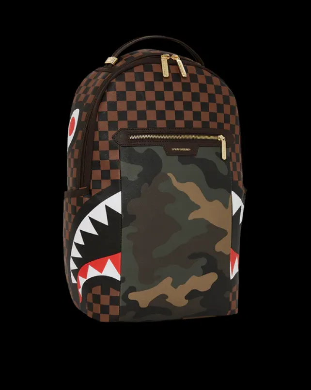 BACKPACKS>SPRAYGROUND EXTERIOR GOLD ZIP POCKET SHARKS IN PARIS BACKPACK (DLXV)