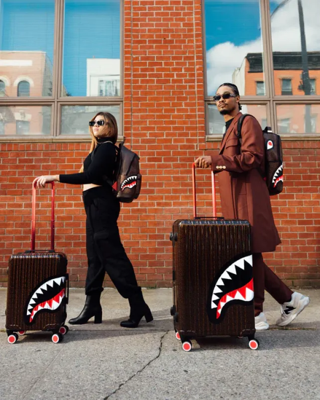 FULL-SIZE LUGGAGE>SPRAYGROUND FRENZY SHARKS SHARKNAUTICS HARDSHELL FULL-SIZE LUGGAGE