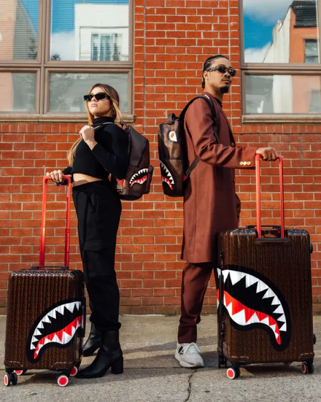 FULL-SIZE LUGGAGE>SPRAYGROUND FRENZY SHARKS SHARKNAUTICS HARDSHELL FULL-SIZE LUGGAGE