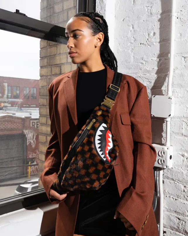 CROSSBODYS>SPRAYGROUND FURRR SHARKS IN PARIS SAVVY CROSSBODY
