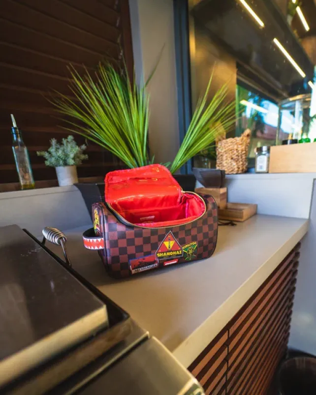 TOILETRIES AKA MONEY BAGS>SPRAYGROUND GLOBAL MOGUL TOILETRY BAG