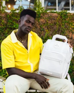 BACKPACKS>SPRAYGROUND HEAVY METAL SHARK WHITE OUT BIZ TOP OPENER BACKPACK