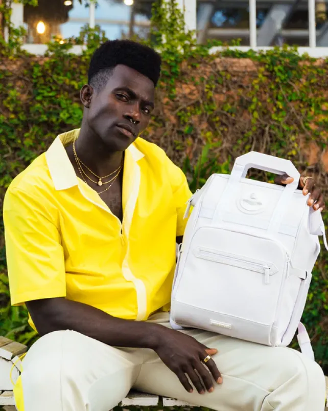 BACKPACKS>SPRAYGROUND HEAVY METAL SHARK WHITE OUT BIZ TOP OPENER BACKPACK