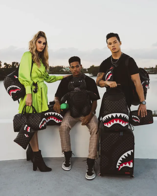 CROSSOVER CLUTCHES>SPRAYGROUND HENNY AIIR TO THE THRONE CROSSOVER CLUTCH