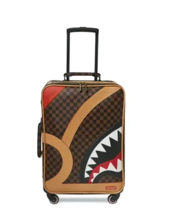 CARRY-ON LUGGAGE>SPRAYGROUND HENNY AIR TO THE THRONE JETSETTER CARRY-ON LUGGAGE