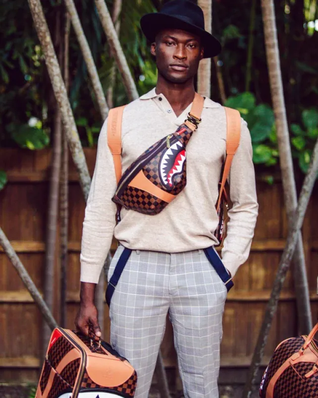 CROSSBODYS>SPRAYGROUND HENNY AIR TO THE THRONE SAVVY CROSSBODY
