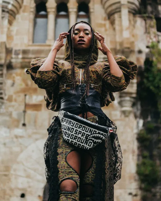 CROSSBODYS>SPRAYGROUND INFINITI 3M SAVVY CROSSBODY
