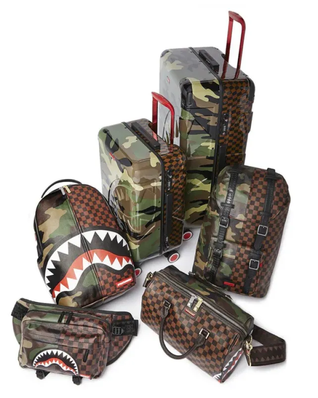 FULL-SIZE LUGGAGE>SPRAYGROUND JUNGLE PARIS 29.5u201d FULL-SIZE SHARKITECTURE LUGGAGE