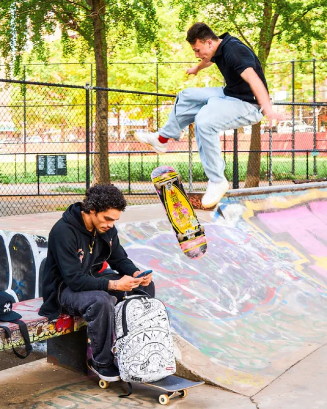 BACKPACKS>SPRAYGROUND MAD DOODLES BACKPACK (DLXV)