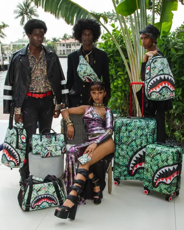 FULL-SIZE LUGGAGE>SPRAYGROUND MAMA I MADE IT SHARKITECTURE HARDSHELL FULL-SIZE LUGGAGE