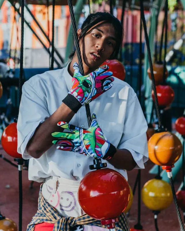 GLOVES|COLD WEATHER GEAR>SPRAYGROUND MIND TRIP GLOVES