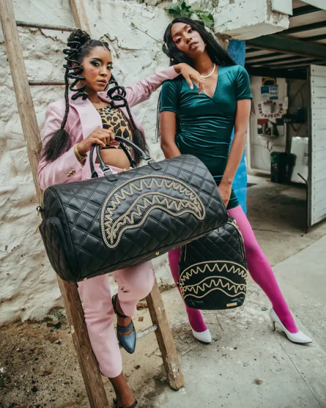 DUFFLES>SPRAYGROUND NOIR QUILT GOLD CHAIN SHARK DUFFLE