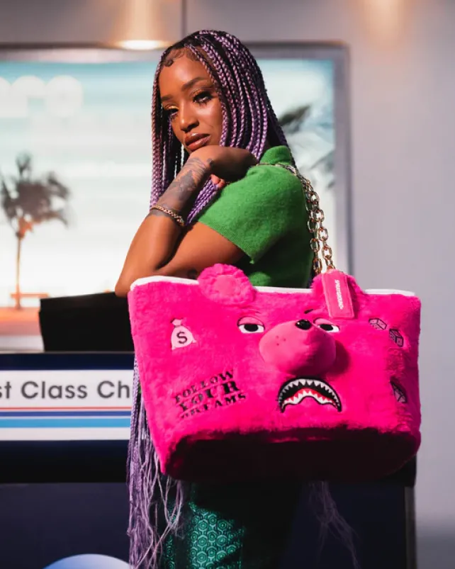 TOTES|HANDBAGS>SPRAYGROUND PLUSH MONEYBEAR TOTE (PINK)