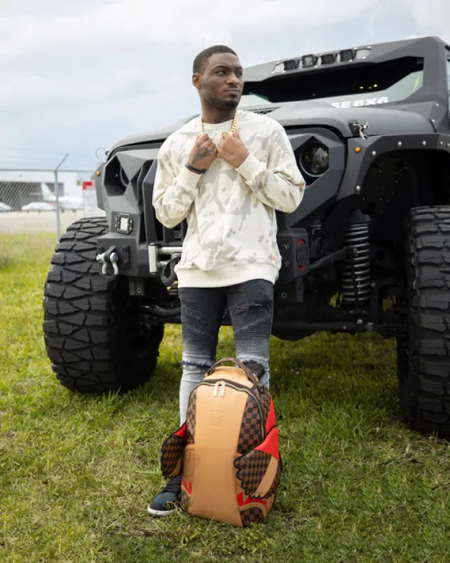 BACKPACKS>SPRAYGROUND RACEWAY HENNY WING BACKPACK (DLXV)