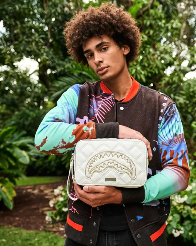 TOILETRIES AKA MONEY BAGS>SPRAYGROUND RIVIERA LE BLANC GOLD CHAIN SHARK TOILETRY BAG