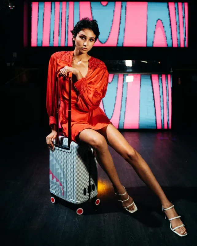 CARRY-ON LUGGAGE>SPRAYGROUND ROSE ALL DAY LA PALAIS SHARKNAUTICS HARDSHELL CARRY-ON LUGGAGE