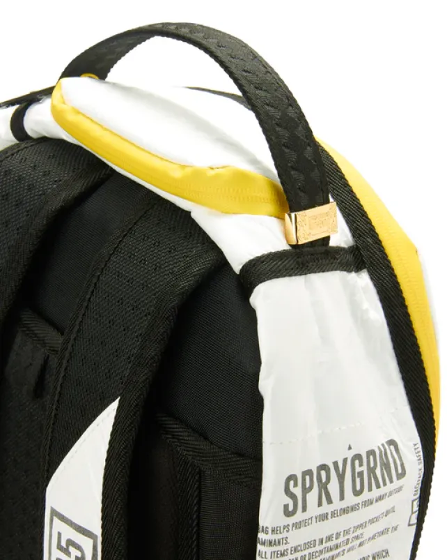 BACKPACKS>SPRAYGROUND SG95 KEEP BACK!PACK TYVEK 3M SHARK