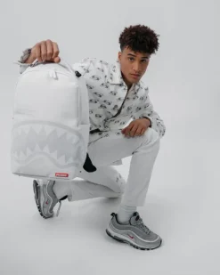 BACKPACKS>SPRAYGROUND SHARK CENTRAL BACKPACK WHT/WHT (DLXV)