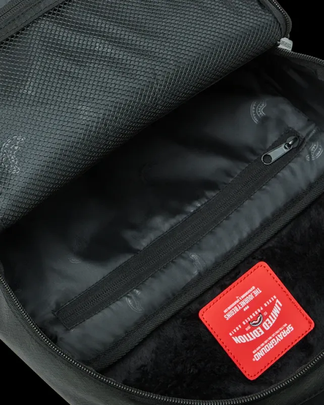 BACKPACKS>SPRAYGROUND SHARK CENTRAL (BLK ON BLK) BACKPACK (DLXV)