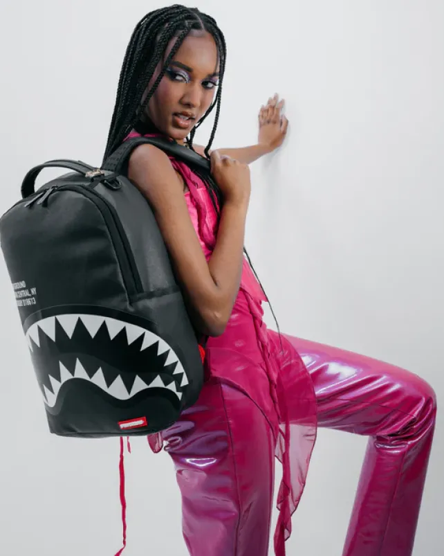 BACKPACKS>SPRAYGROUND SHARK CENTRAL BLK/GRAY BACKPACK (DLXV)