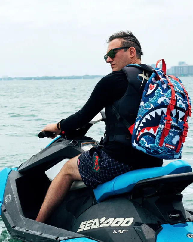 HILLS|BACKPACKS>SPRAYGROUND SHARK WAVE HILLS BACKPACK