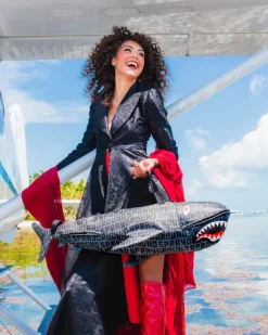 DUFFLES>SPRAYGROUND SHARKFINITY STEALTH PILOT SHARK SHAPE DUFFLE
