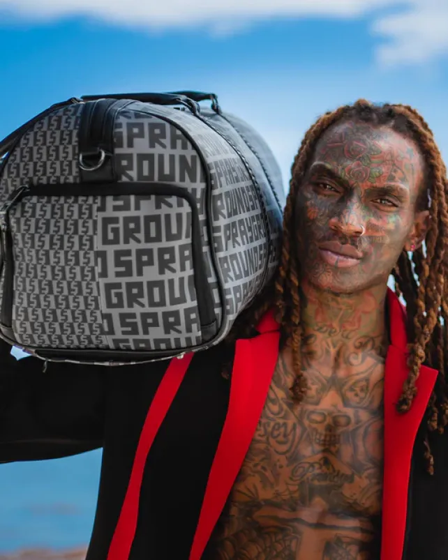 DUFFLES>SPRAYGROUND SHARKFINITY STEALTH PILOT DUFFLE