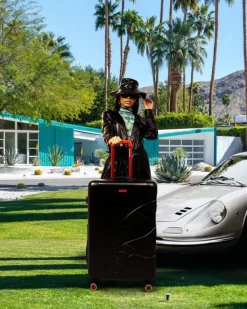 FULL-SIZE LUGGAGE><noscript><img width=