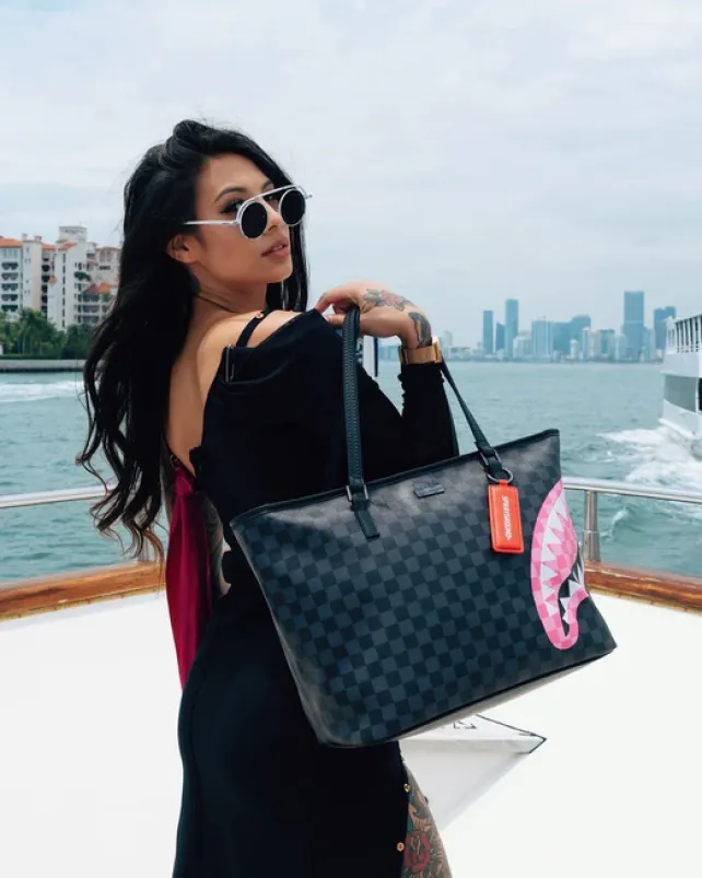 TOTES>SPRAYGROUND SHARKS IN CANDY TOTE