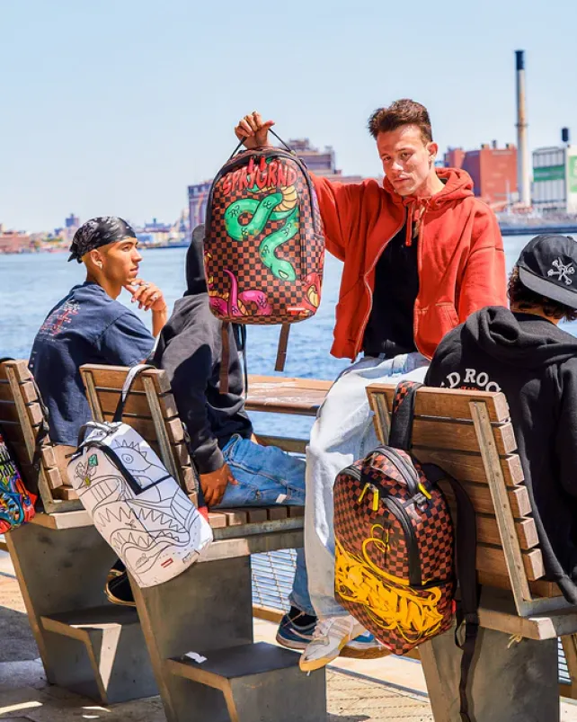 BACKPACKS>SPRAYGROUND SNAKES ON A BAG BACKPACK (DLXV)