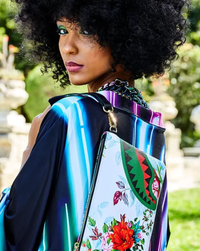 CROSSOVER CLUTCHES>SPRAYGROUND THE SANCTUARY CROSSOVER CLUTCH