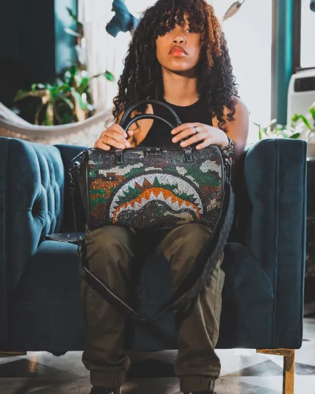 DUFFLES>SPRAYGROUND TRINITY CAMO MINI DUFFLE