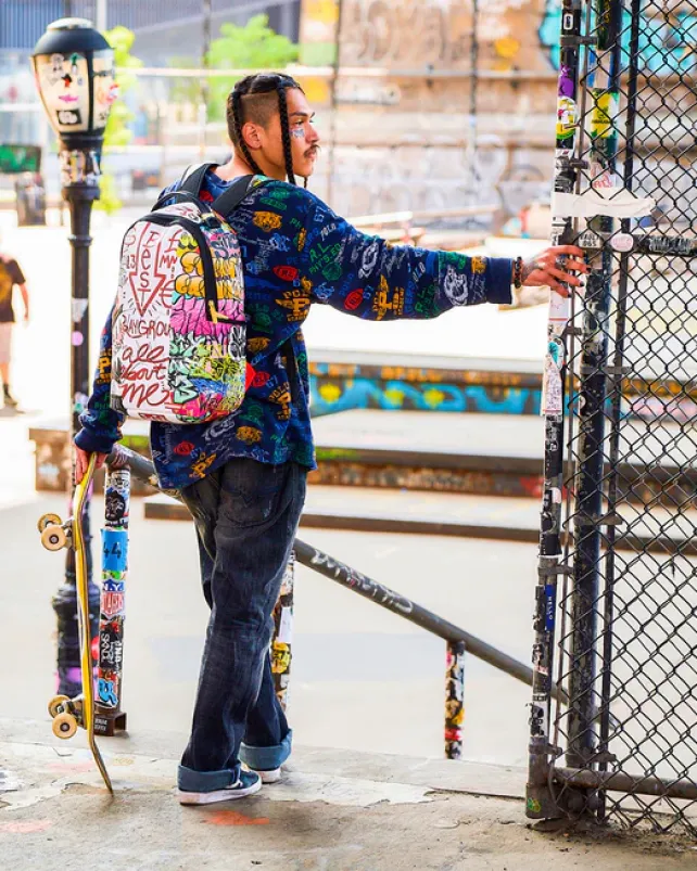 BACKPACKS>SPRAYGROUND TRI-SPLIT GRAFFITI BACKPACK (DLXV)
