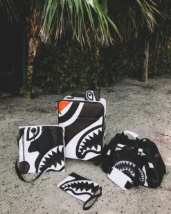 CROSSOVER CLUTCHES><noscript><img width=