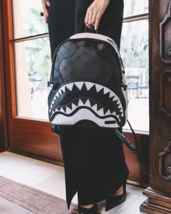 SAVAGES|BACKPACKS><noscript><img width=