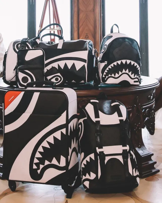 SLINGS|CROSSBODYS>SPRAYGROUND V.V.I.P. SLING