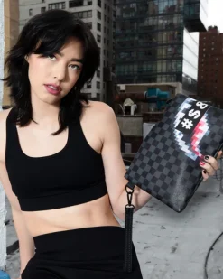 CROSSOVER CLUTCHES>SPRAYGROUND 'WHAT THE BEEP' SHARK CROSSOVER CLUTCH